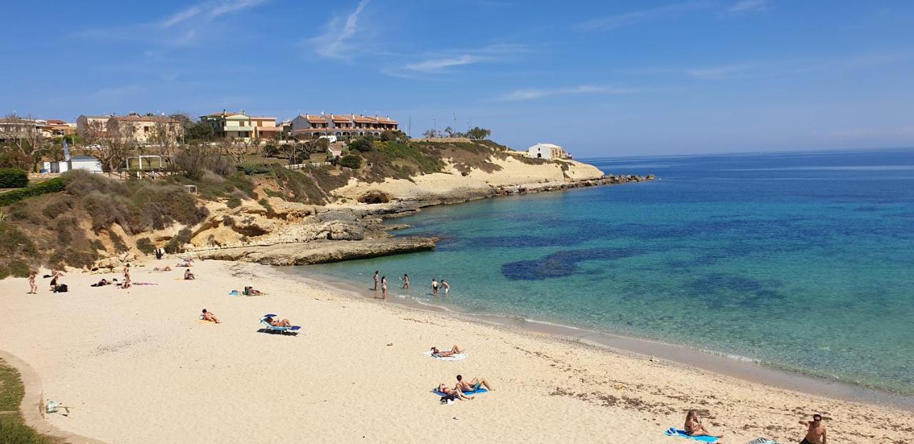 Suite Guesthouse A Pochi Passi Dal Mare 사사리 외부 사진