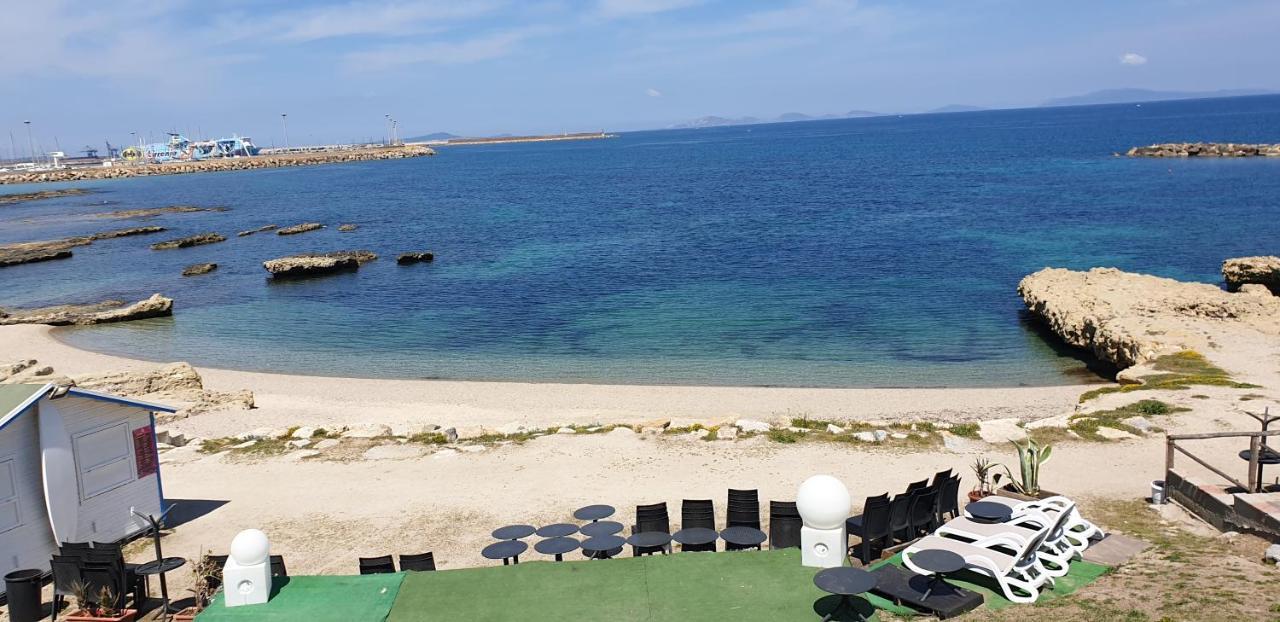 Suite Guesthouse A Pochi Passi Dal Mare 사사리 외부 사진