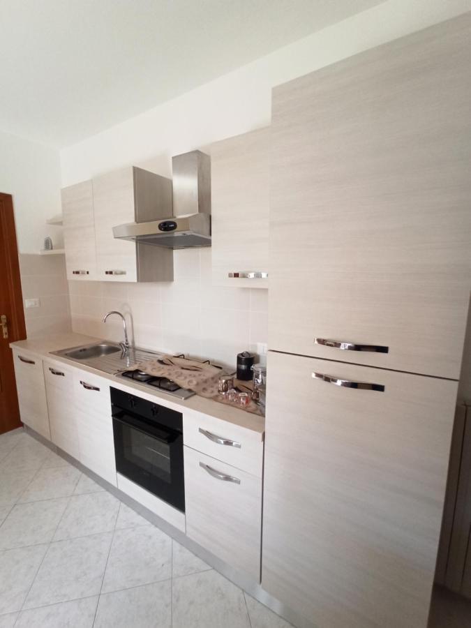 Suite Guesthouse A Pochi Passi Dal Mare 사사리 외부 사진