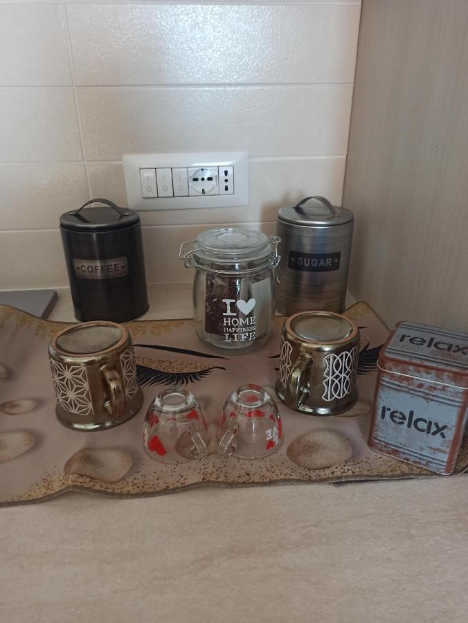 Suite Guesthouse A Pochi Passi Dal Mare 사사리 외부 사진