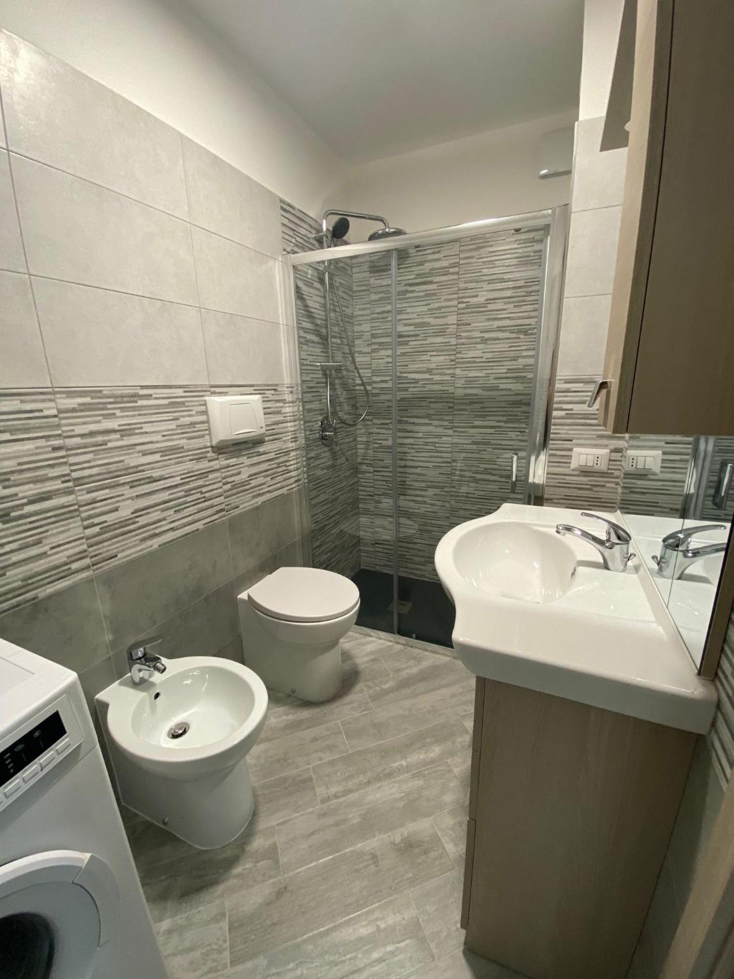 Suite Guesthouse A Pochi Passi Dal Mare 사사리 외부 사진
