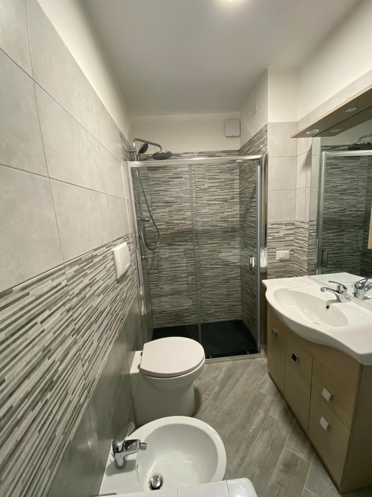 Suite Guesthouse A Pochi Passi Dal Mare 사사리 외부 사진