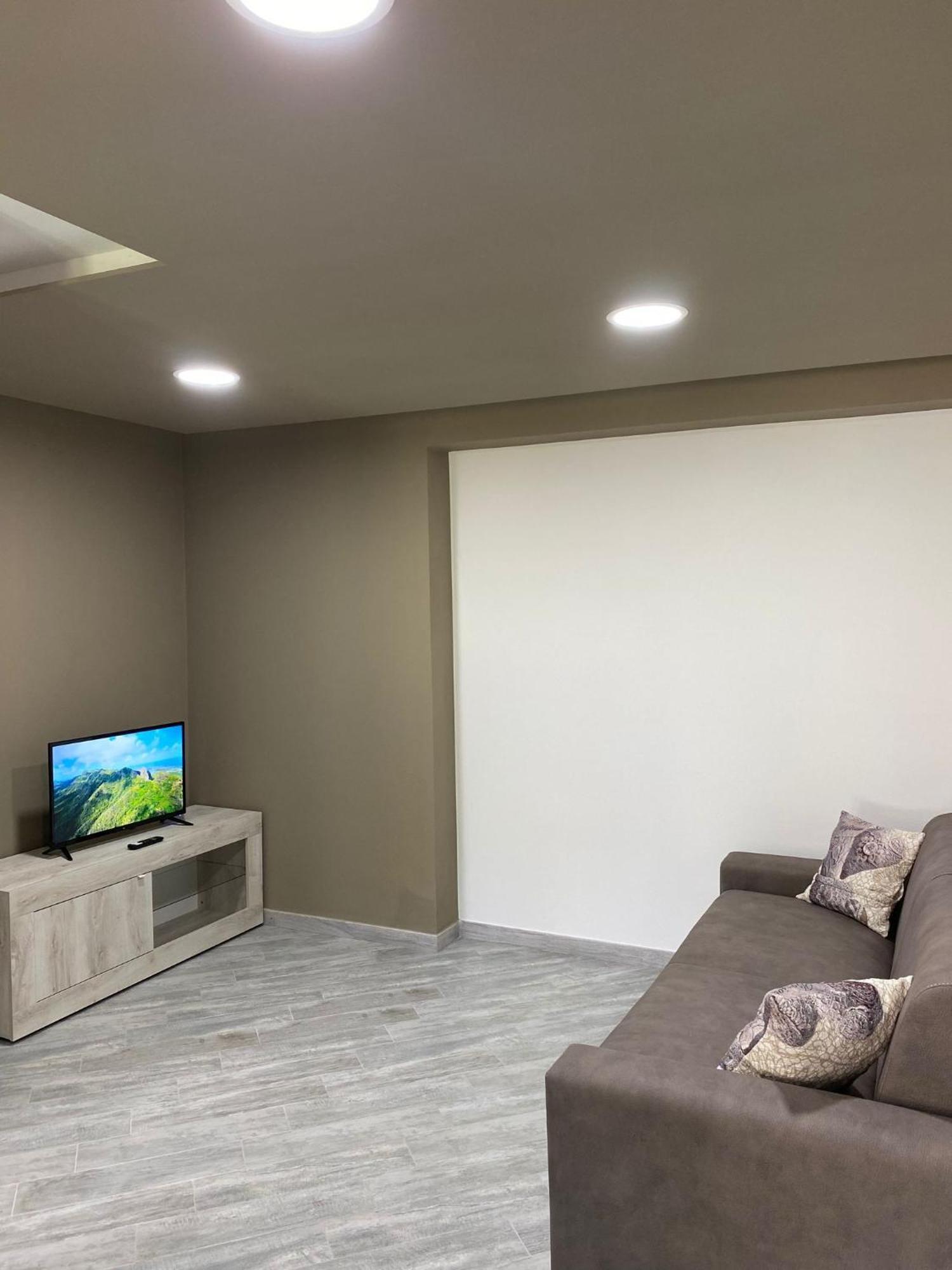 Suite Guesthouse A Pochi Passi Dal Mare 사사리 외부 사진
