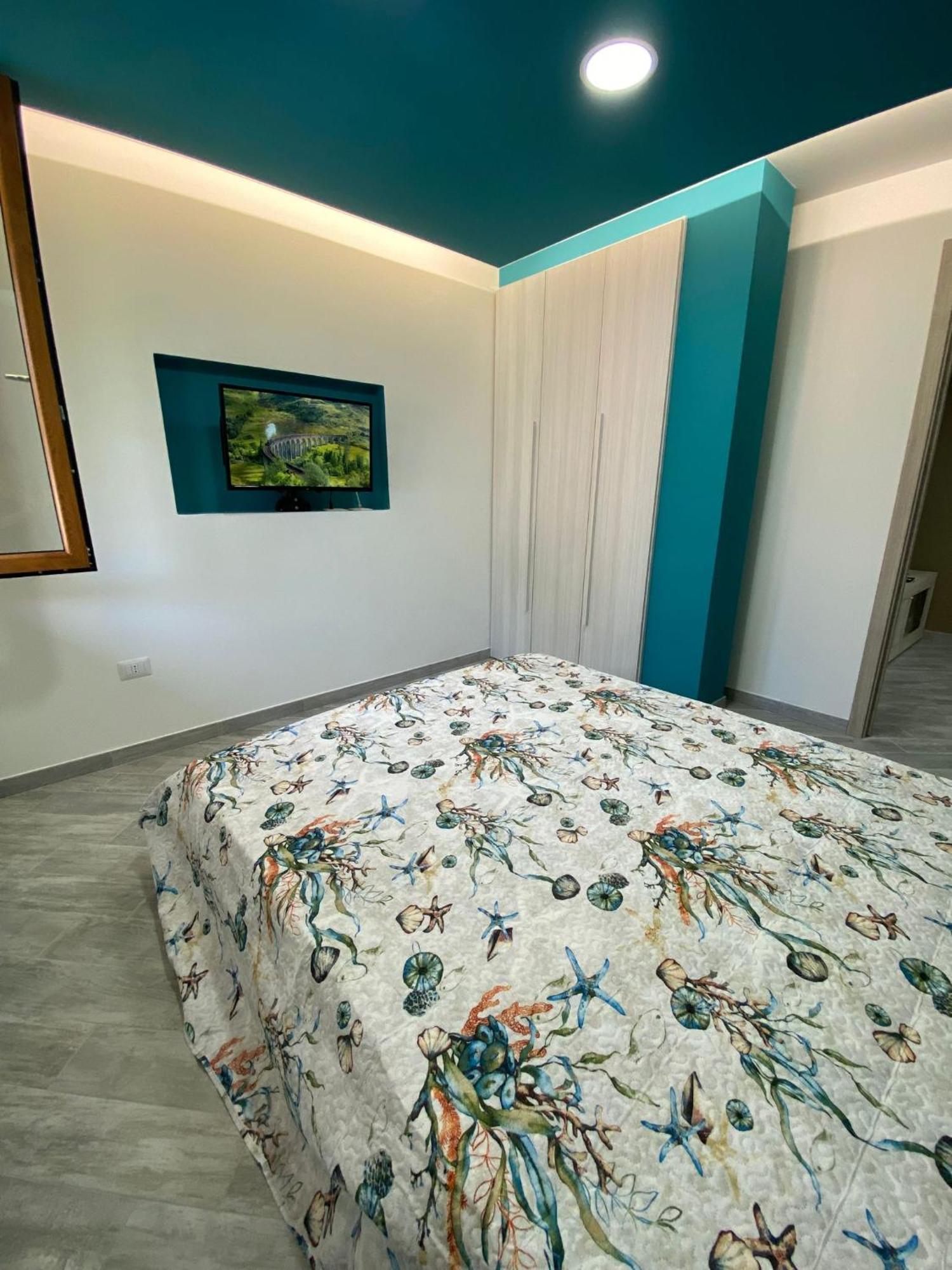 Suite Guesthouse A Pochi Passi Dal Mare 사사리 외부 사진