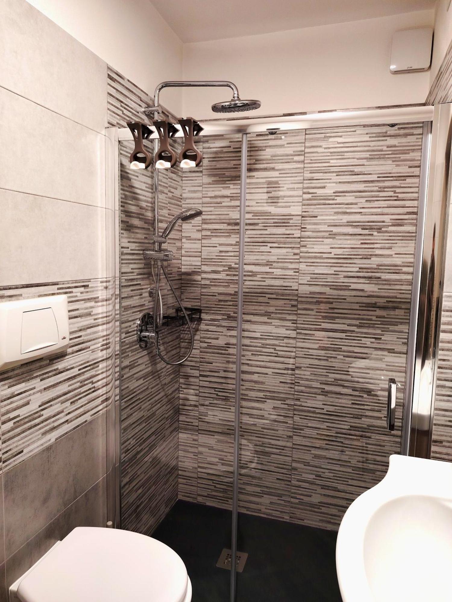 Suite Guesthouse A Pochi Passi Dal Mare 사사리 외부 사진
