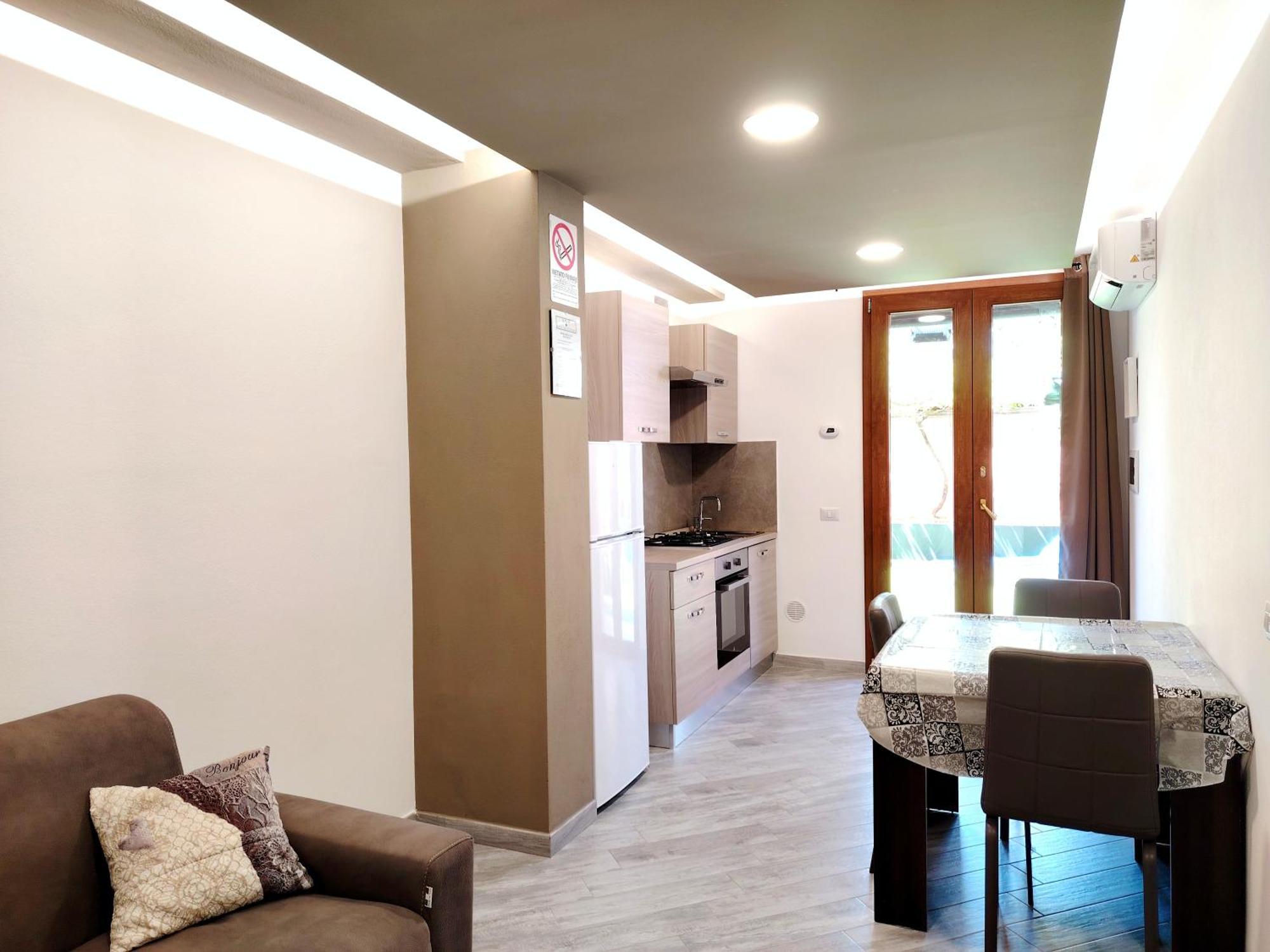 Suite Guesthouse A Pochi Passi Dal Mare 사사리 외부 사진